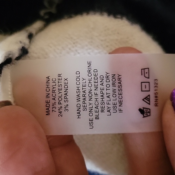 Vince Camuto white and navy blue stripped sweater - Picture 7 of 7